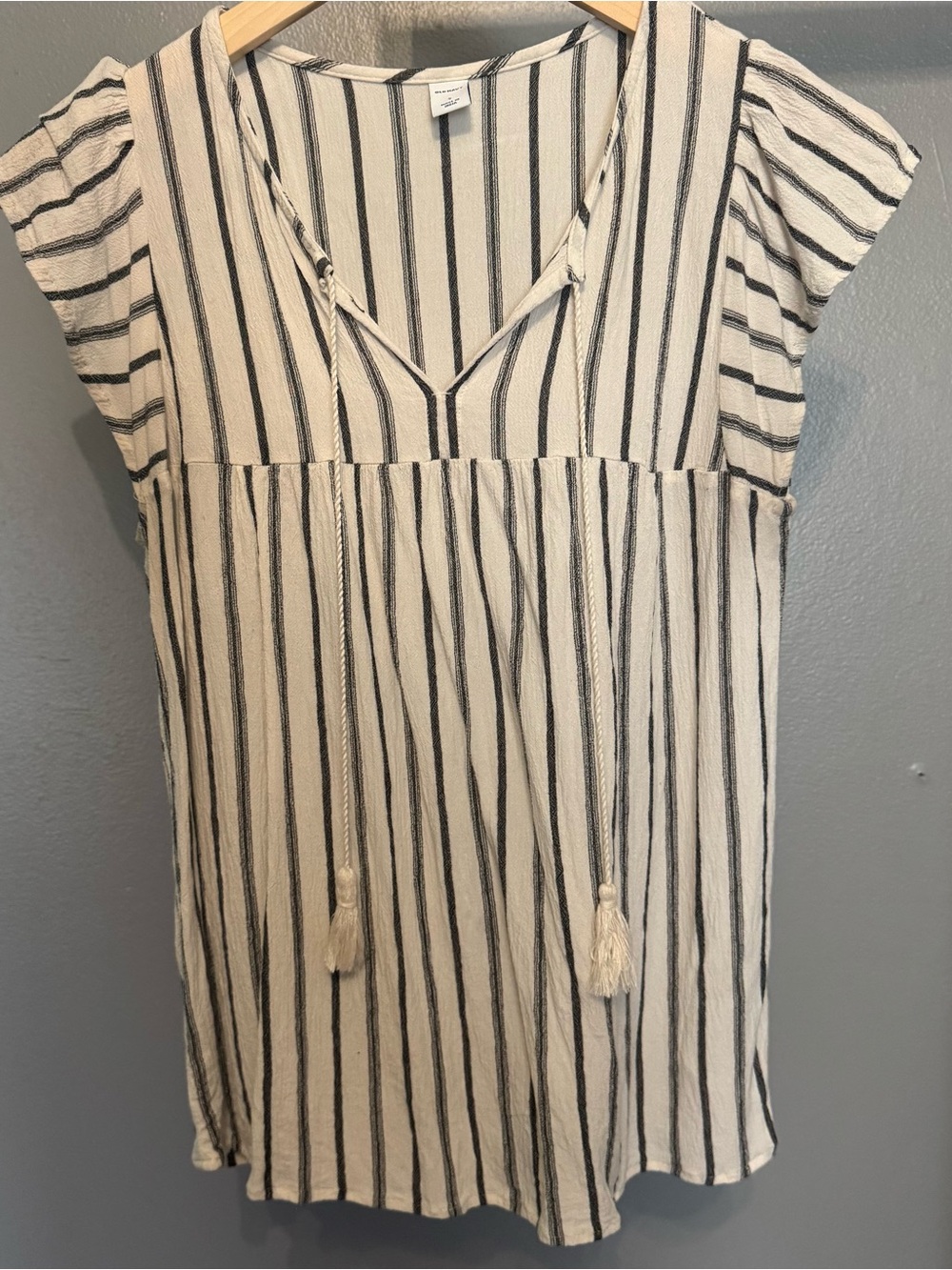 Old Navy Cream and Charcoal Striped Tie-Front Peasant Tunic